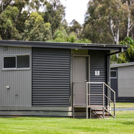 Moama Waters Hotel Bagian luar foto