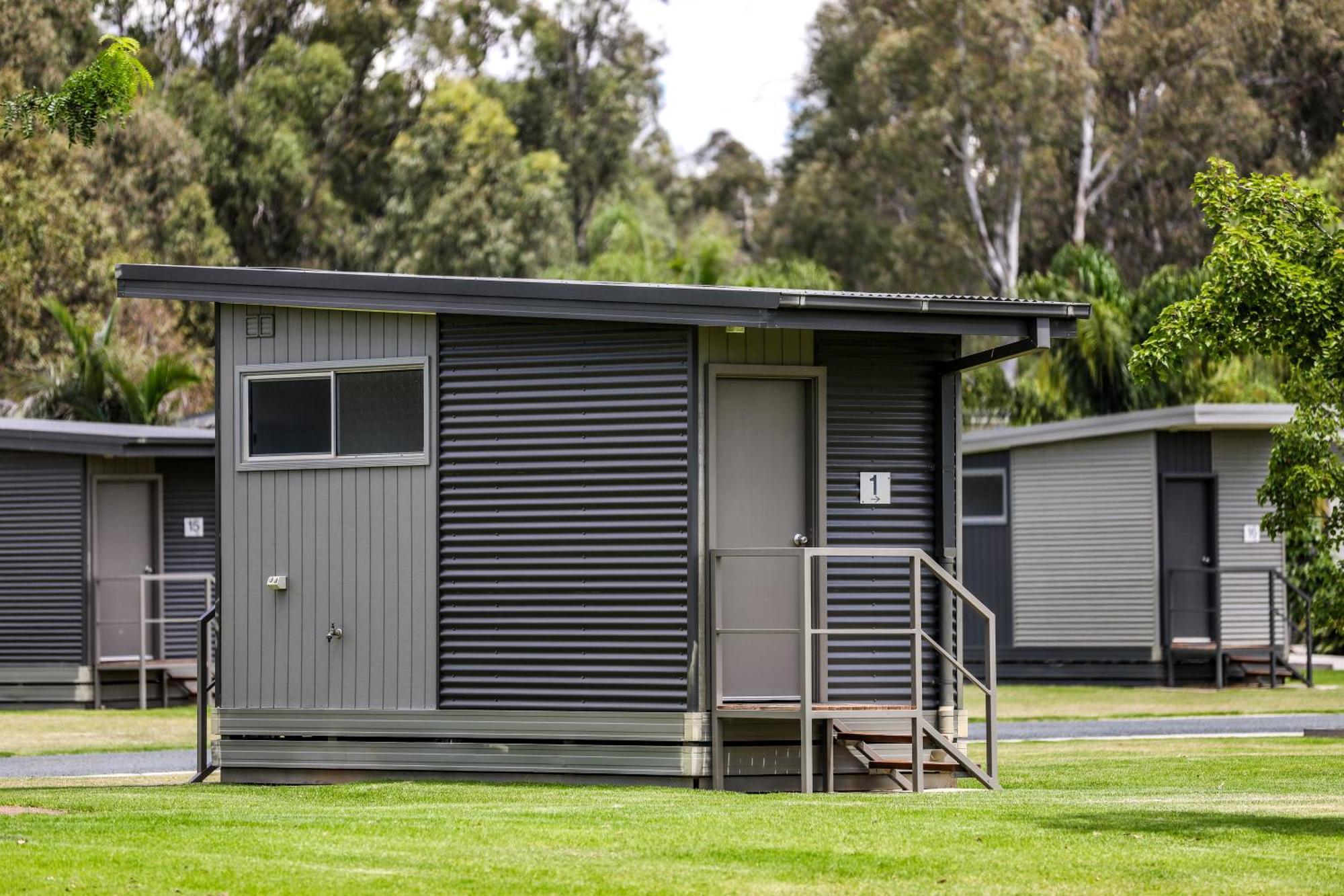 Moama Waters Hotel Bagian luar foto