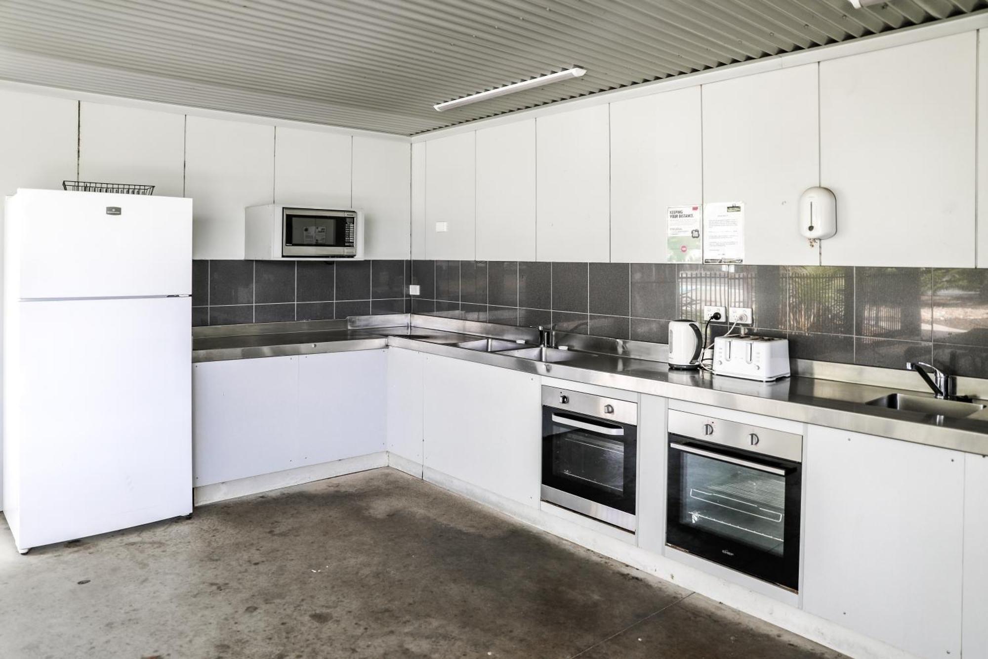 Moama Waters Hotel Bagian luar foto