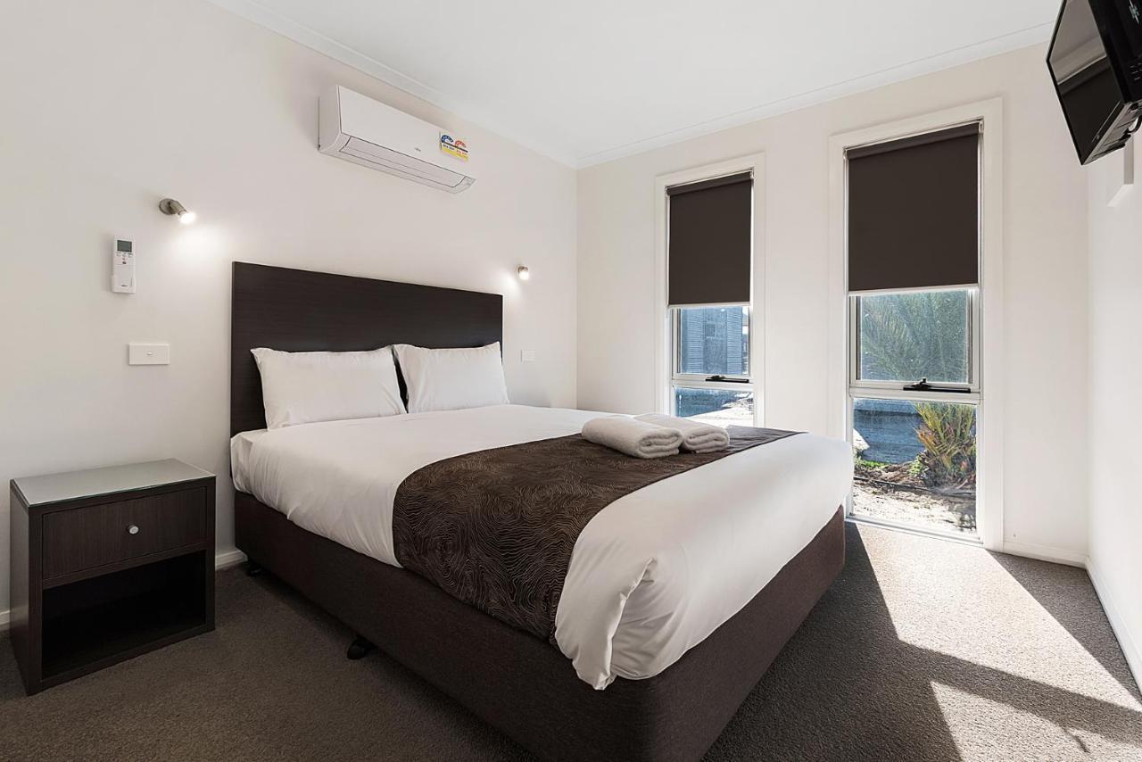 Moama Waters Hotel Bagian luar foto