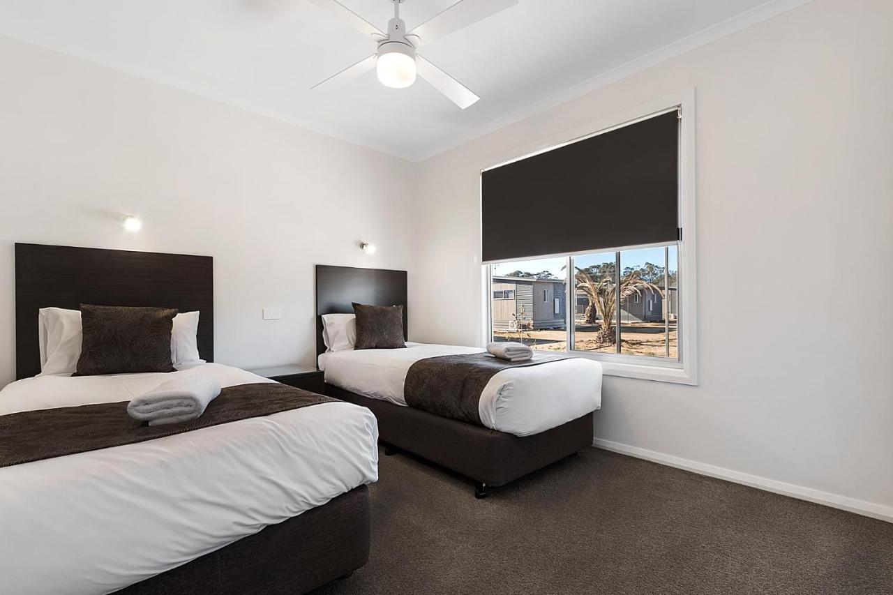 Moama Waters Hotel Bagian luar foto