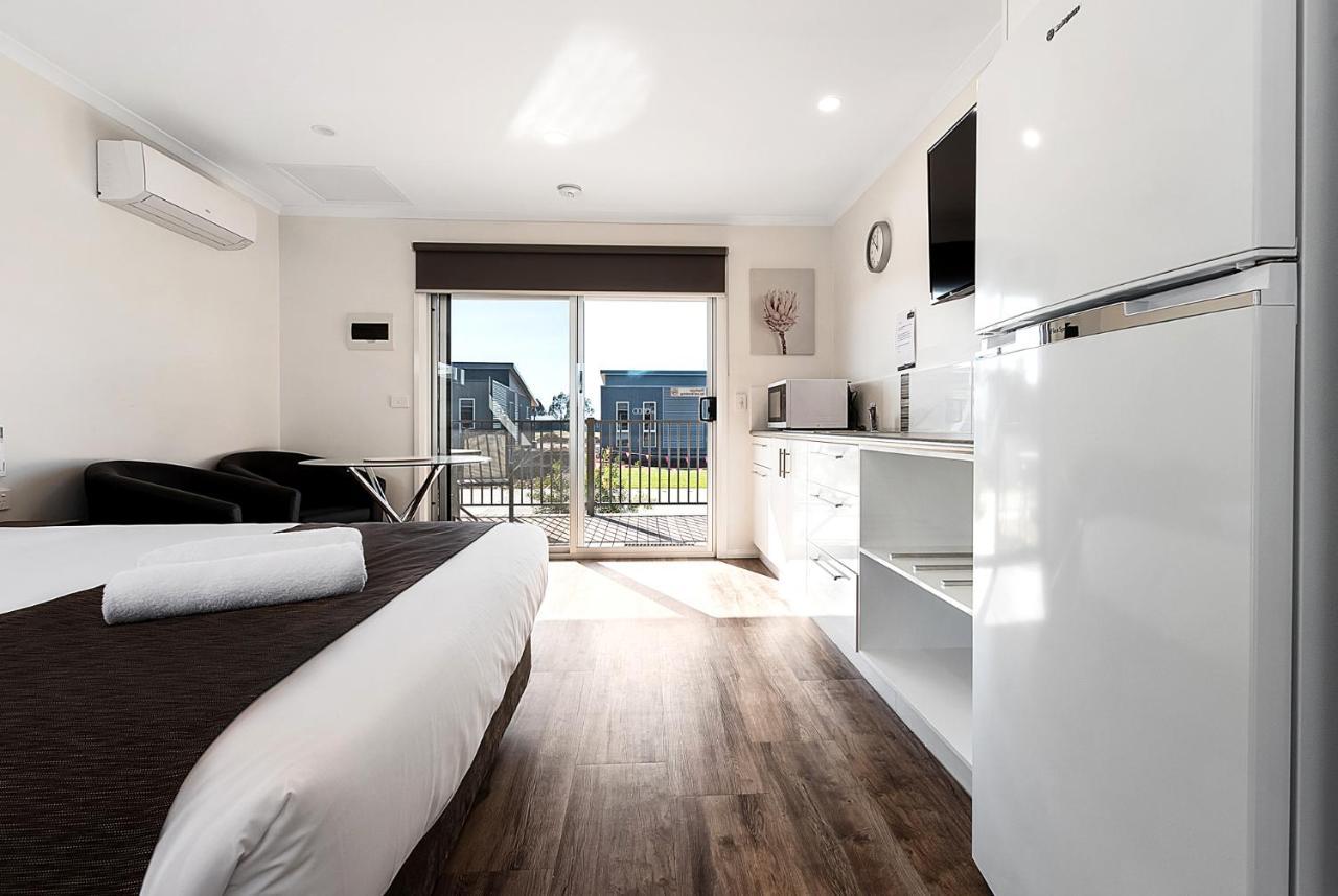Moama Waters Hotel Bagian luar foto