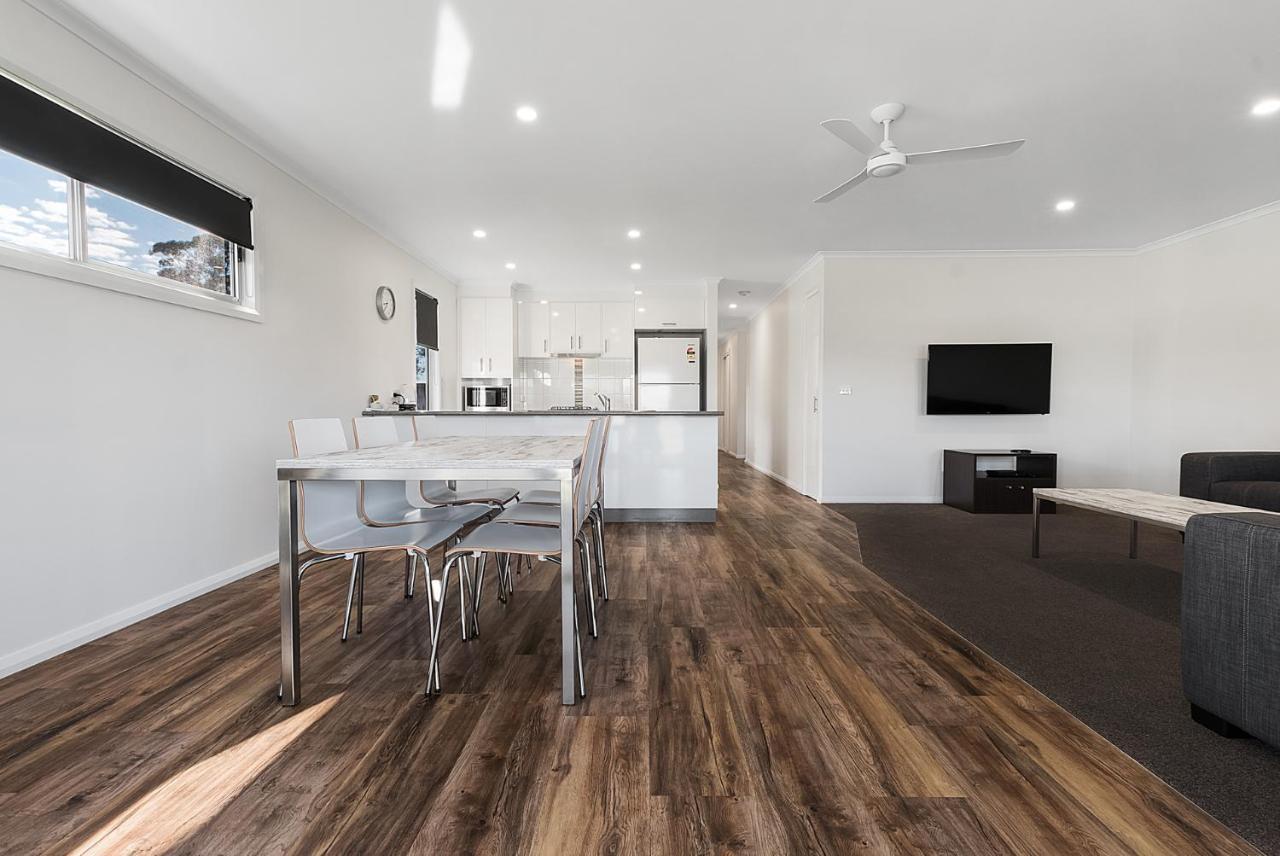 Moama Waters Hotel Bagian luar foto